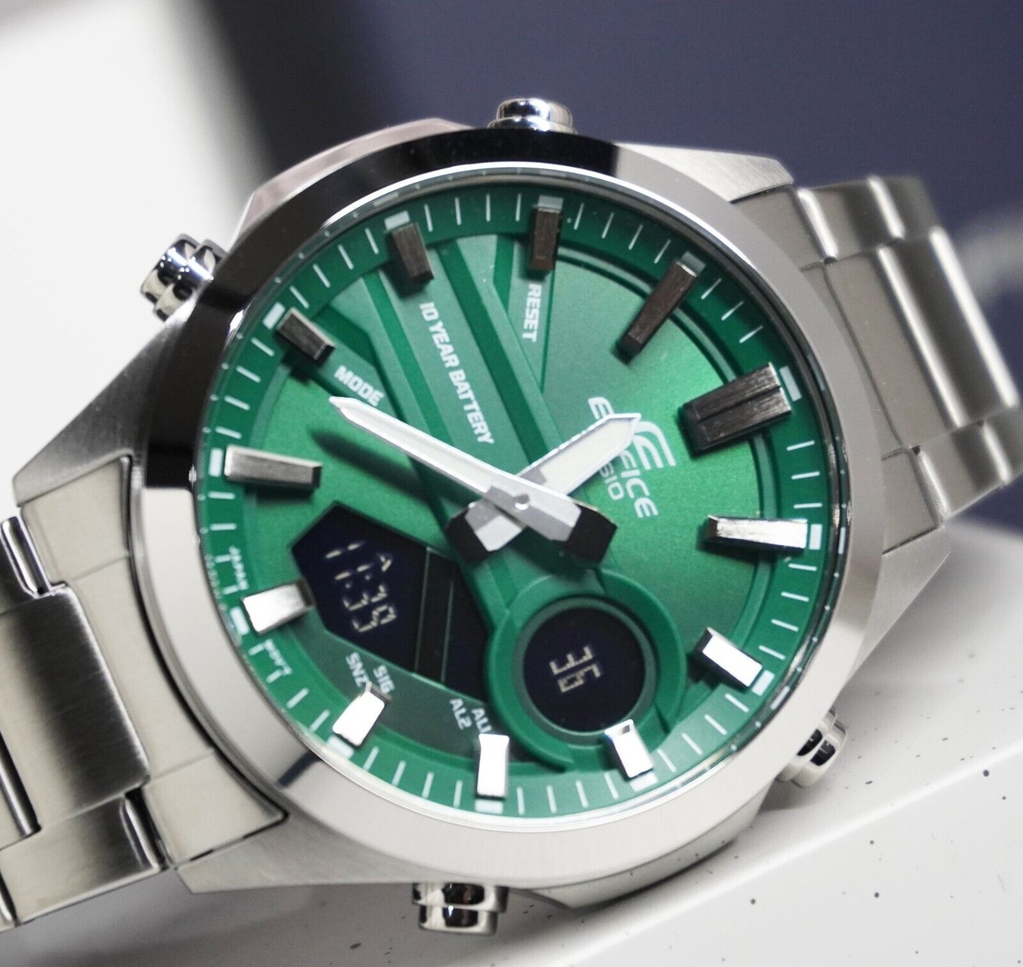 Ceas Barbati, Casio Edifice, Classic EFV EFV-C120D-3AEF